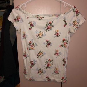 Off shoulder tee